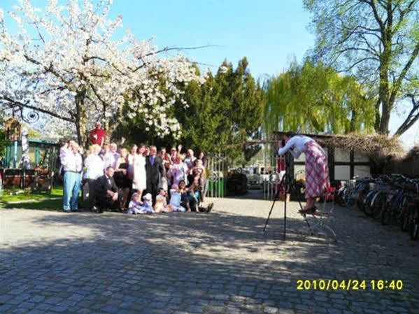 Hotel Pension am Tiefen See Potsdam Exterior foto